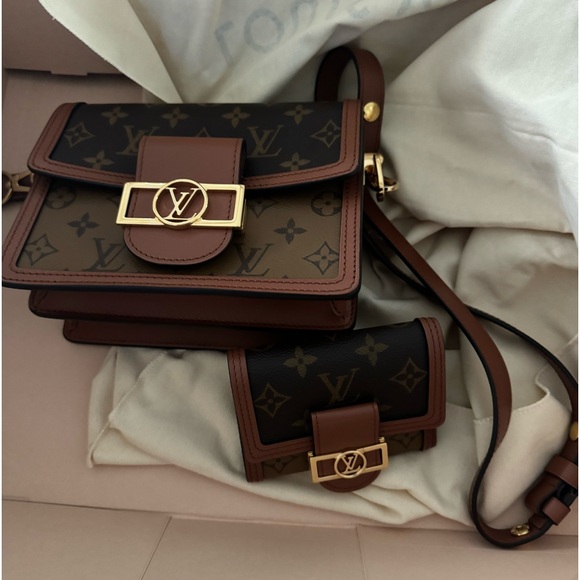 Louis Vuitton Mini Dauphine shoulder bag and wallet - Picture 1 of 11